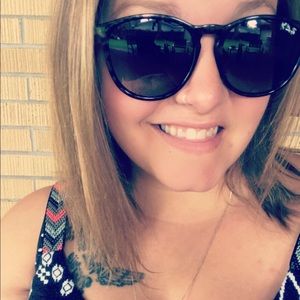 Meet your Posher, Melissa